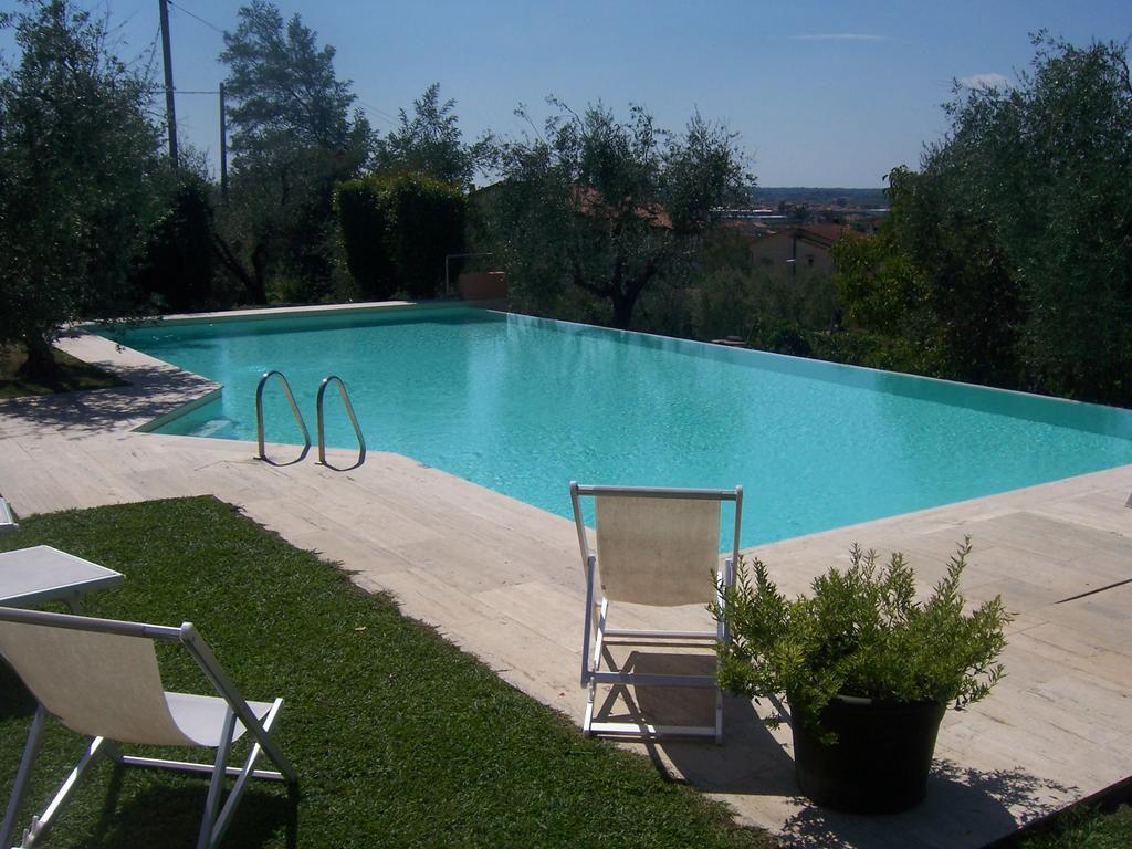Agriturismo Le Due Querce Lazzeretto Exteriör bild